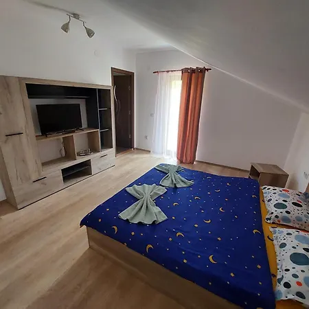 Casa Varipatti Rum i privatbostad Buşteni